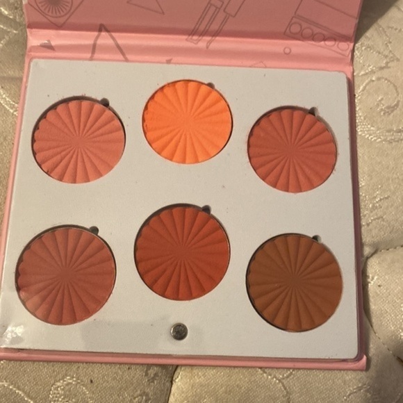 OFRA Blush - Picture 3 of 5